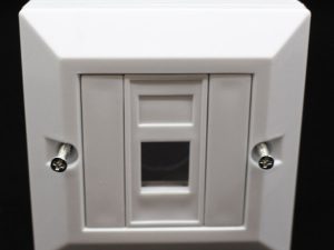 קופסאת פלסטיק RJ-45 Plastic box Cat5